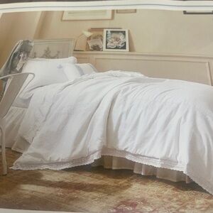 Rachel Ashwell  Simply Shabby  Chic  White Crochet Trim Twin Comforter Set New